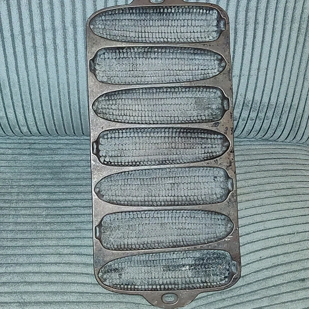 Vintage Wagner cast Iron Corn Stick Pan Made USA